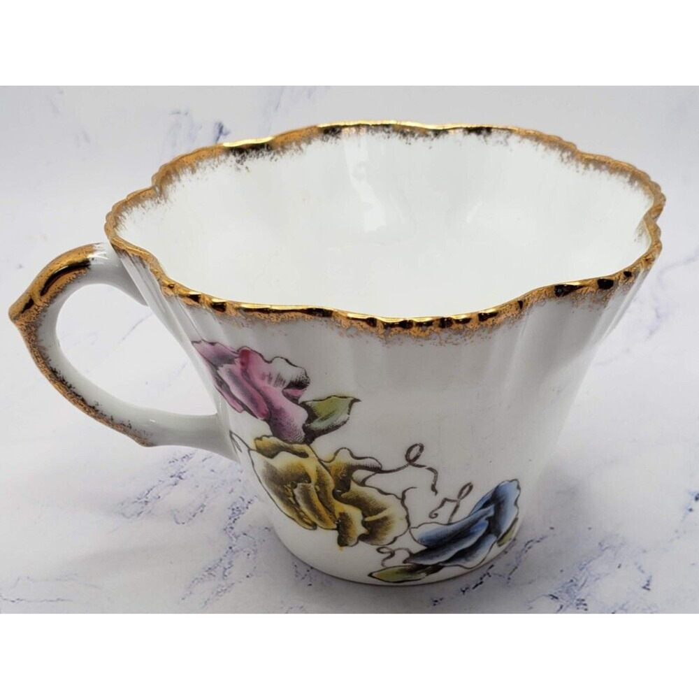 Salisbury Fine Bone China Sweet Pea Floral Pattern W/ Gold Trim Tea Cup & Saucer - Picture 9 of 14